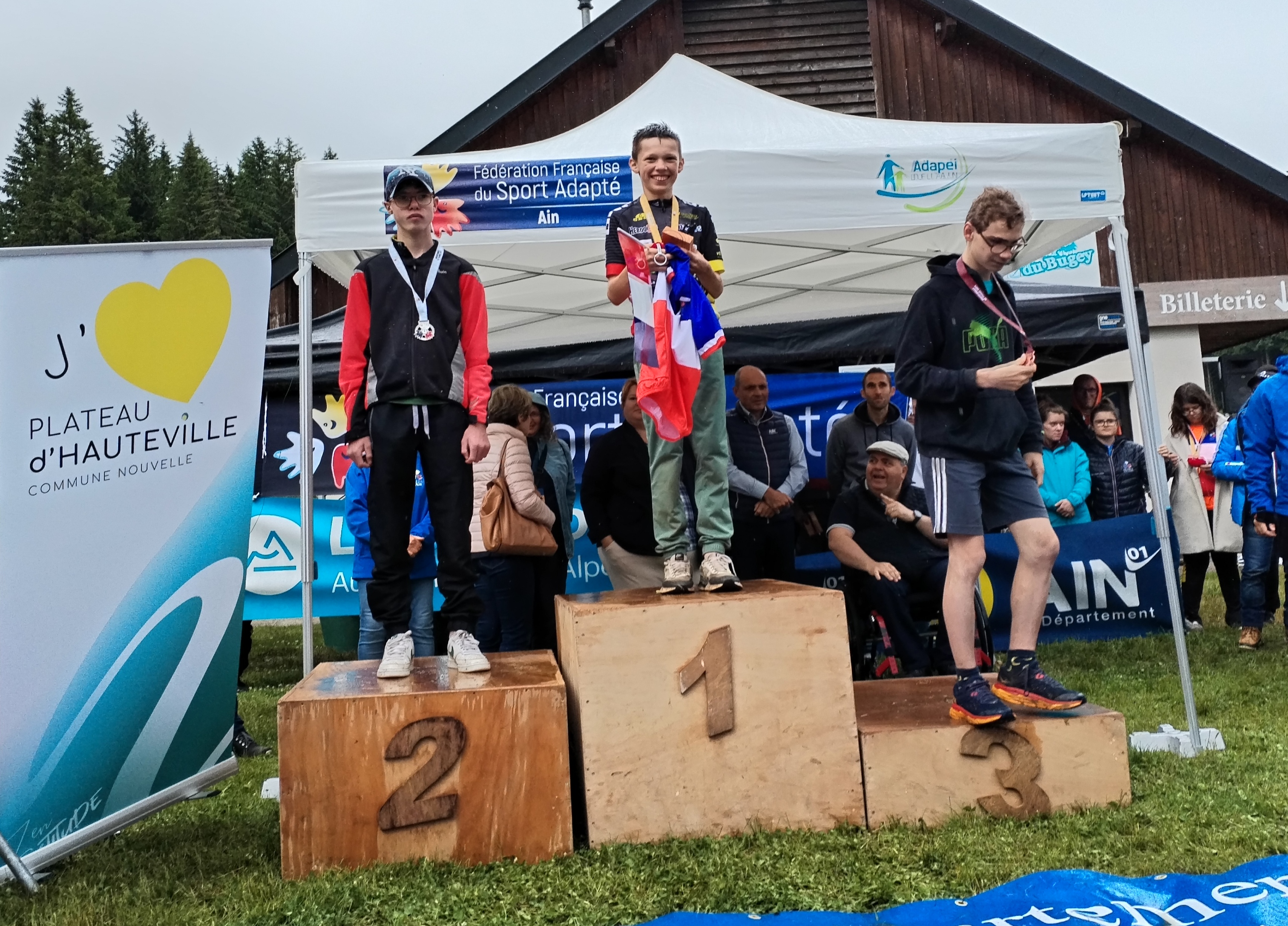 Léo champion de France VTT catégorie BC junior