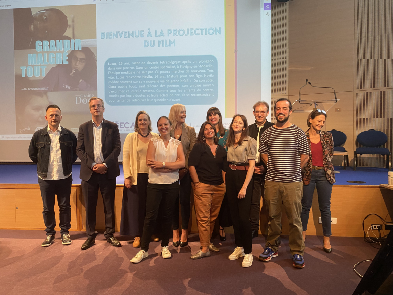 Les professionnels de Flavigny et la réalisatrice présents à la projection et la table ronde du film Grandir malgré tout à la Cnam.