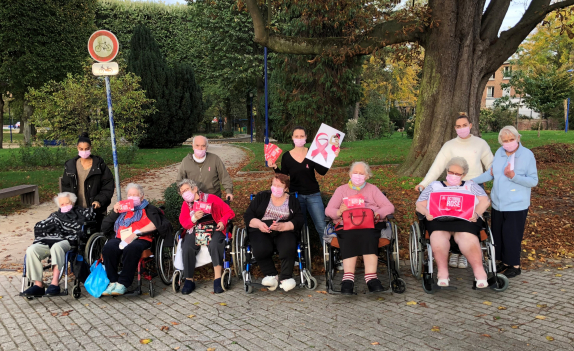 Photo de groupe des résidents de l'EHPAD La Verderie
