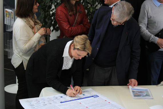 Signature de la Charte Romain Jacob